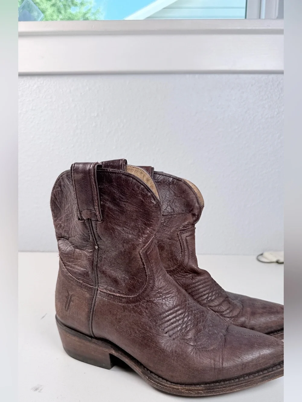 Frye Womens 6.5 B Brown Distressed Leather Short Western Cowboy Boots